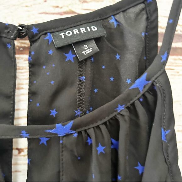 TORRID Black with Blue Stars Cold Shoulder Blouse Sz 3 - Picture 7 of 10